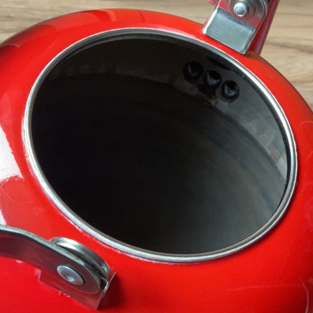 Le Creuset kettle 1.6 L / 1.7 qt - Picture 7 of 9